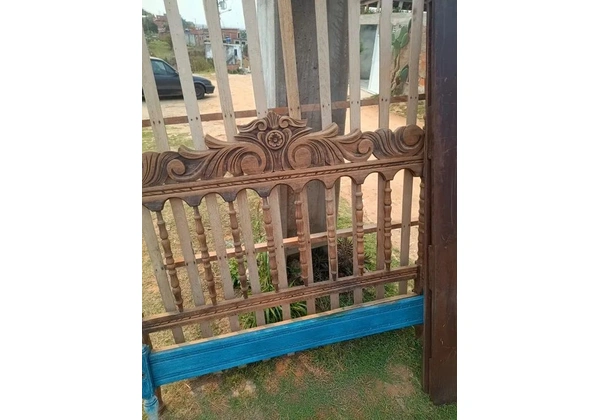 Cama de Casal Torneada Antiga