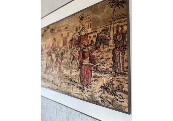Belíssimo Quadro Antigo em Tapete com Cena Árabe