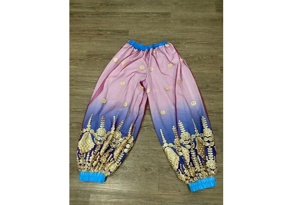 Figurino de Bolly com calça - Lindo