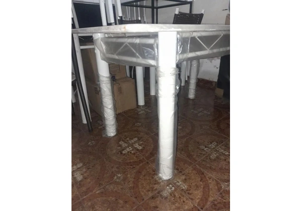 MESA TUBOLAR, LEIAM: