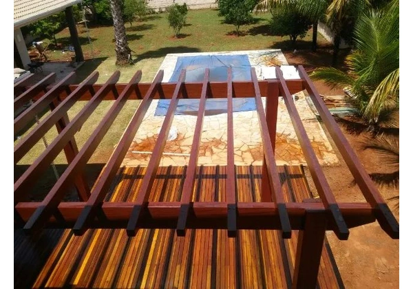 Deck e Assoalho de Madeira - Ipê