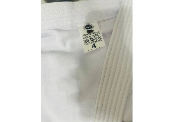 Kimono NOVO COM CALÇA E FAIXA - Impecável