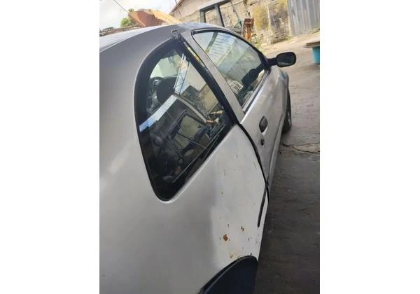 Ford Ka ano 2005 1.0  6.900, 00 só zap *