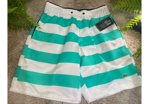 Shorts Tactel grosso R$ 8, 00.