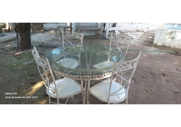 2 jogos de Mesa e Cadeiras em Ferro para Jardim