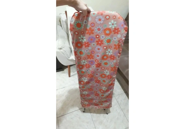Tábua de passar + ferro incluso tabua