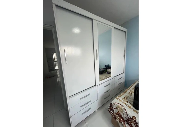Guarda Roupa Branco