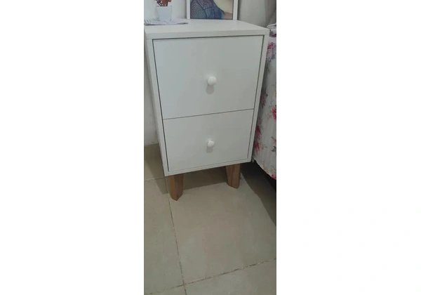 Mesinha de cabeceira