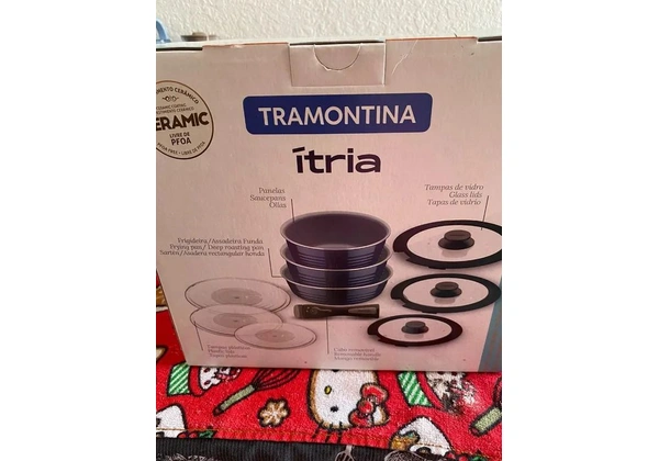 Kit Tramontina, nunca usado.