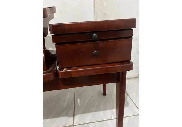 Mesinha com cadeira