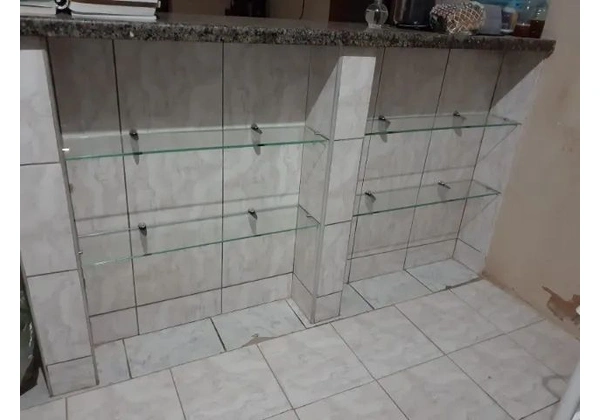 PRATELEIRAS DE VIDRO
