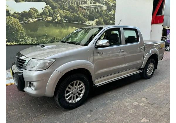 TOYOTA HILUX CD SRV D4-D 4x4 3.0 TDI Diesel Aut