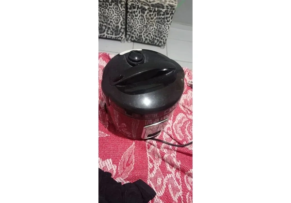 Panela de arroz elétrica