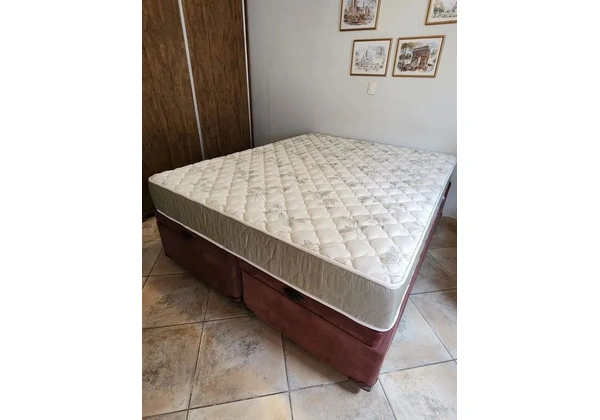 Jogo de quarto com pouquíssimo uso