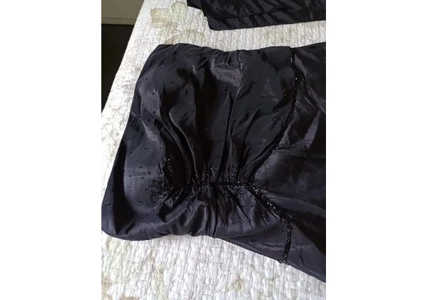 Vestido de festa preto bordado
