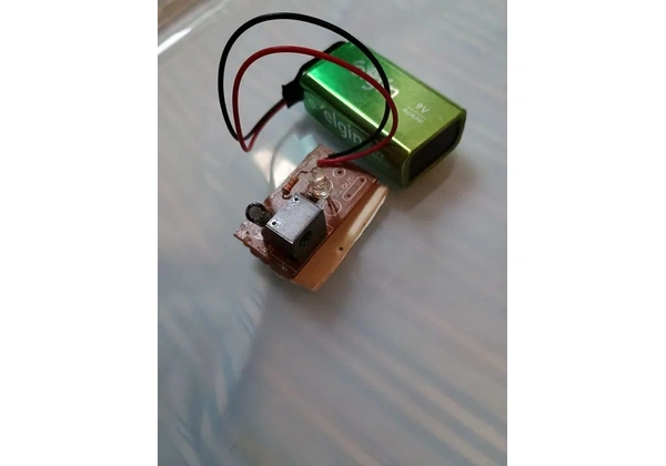 Testador eletrônico de controle remoto. Dispositivo eletrônico para testes funcionais.