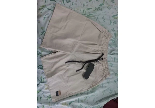 Short linho boss