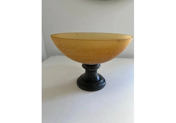 Fruteira de vidro com pé de ferro 21x30 cms Antiga(crédito, débito, Pix e PicPay)