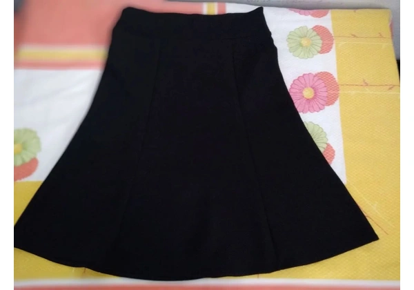 Kit 02 Saias Pretas lindas
