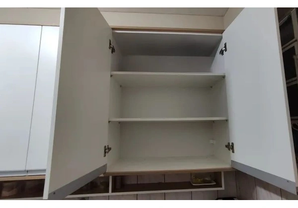 Armário de cozinha completo