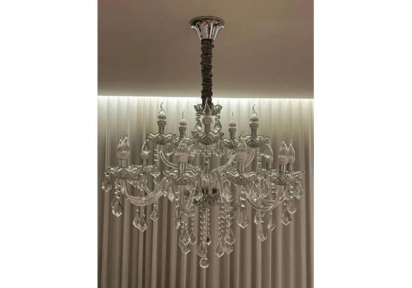 Lustre com 15 lâmpadas led vela Philips