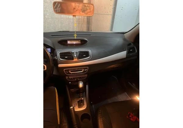Fluence 2013 automático leia o anúncio