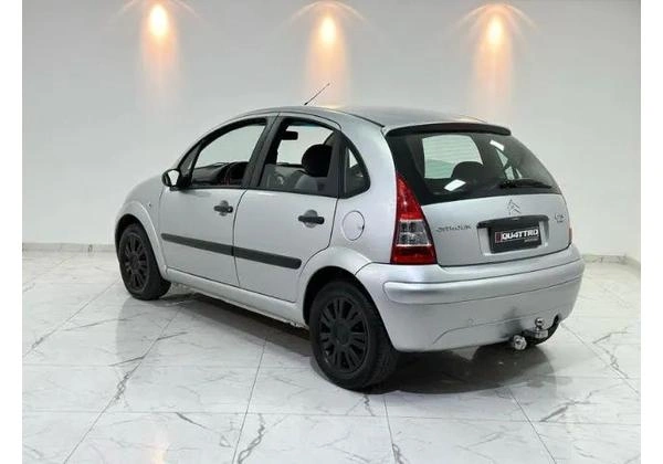 Citroën C3 GLX 1.4 8V (flex) 2011