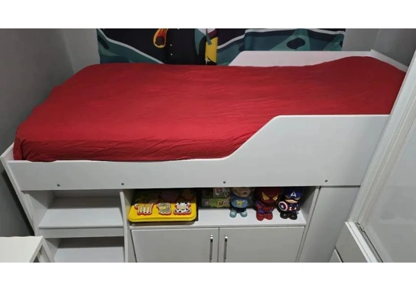 Cama Multifunção Bianca MDF com 2 portas, 1 gavetão e escrivaninha