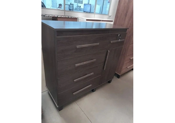 CÔMODA SAPATEIRA NOVA, LEIAM: