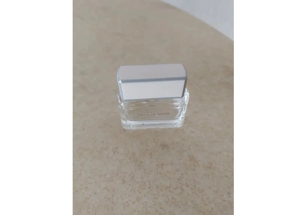 Miniatura perfume vazia Dahlia Noir EDT