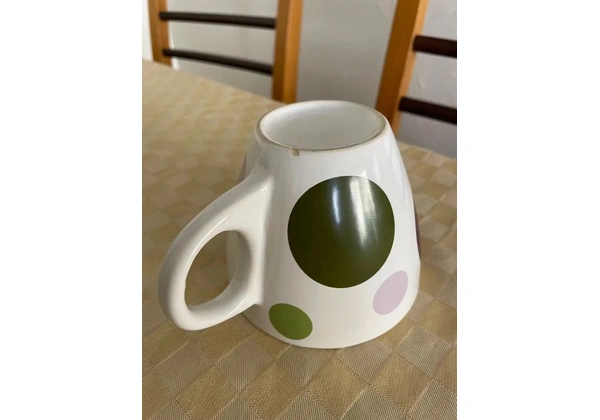 Caneca bolas cheias