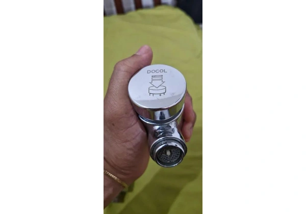 Torneira pressomatic docol metal para parede seminovas pouco uso