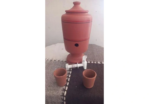 FILTRO de BARRO CAP DE 2 LITROS.