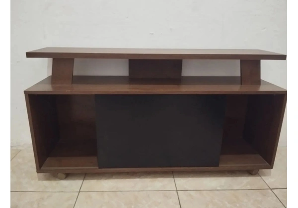 Vendo rack novicimo com painel dele sem nenhum arranhão