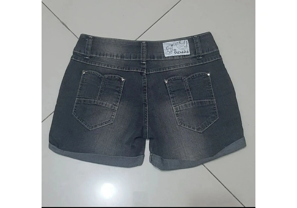 Short jeans