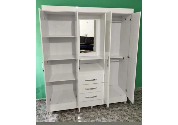 GUARDA-ROUPA CAPRI NOVO