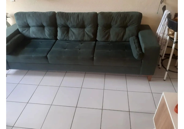 Sofá de três lugares