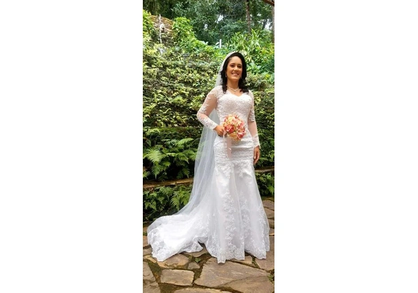 Vestido de noiva e grinalda