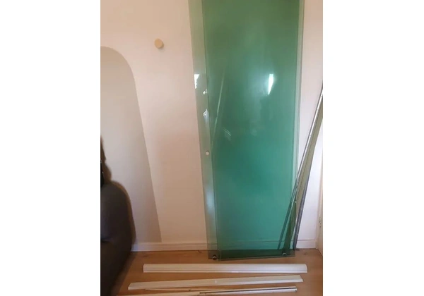 Box de banheiro, vídeo verde, semi novo