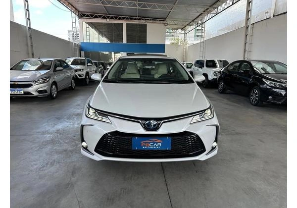 Toyota Corolla Altis Premium Hibrid 2024 c/ apenas 4000 kms rodados!