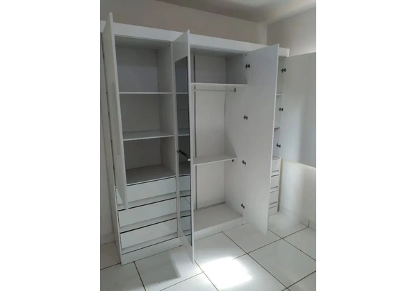 Guarda-roupas