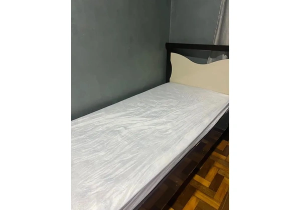 Vende-se cama solteiro +colchão