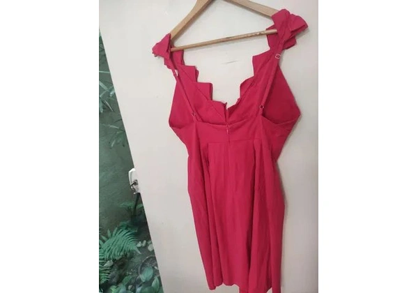 APPLÉ VESTIDO TAM G (44-46) 65, 00<br>Algodão/poliéster/elastano<br>Forrado no busto <br>