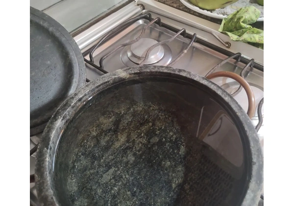 Panela Pedra sabão marca São José.