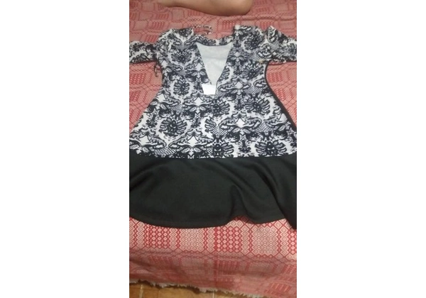 Vestido Curto tamanho P adulto