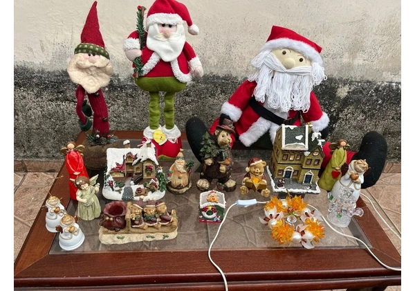Lote de enfeites de Natal