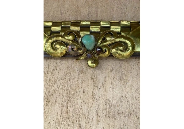 MOLDURA PARA ESPELHO (artista)