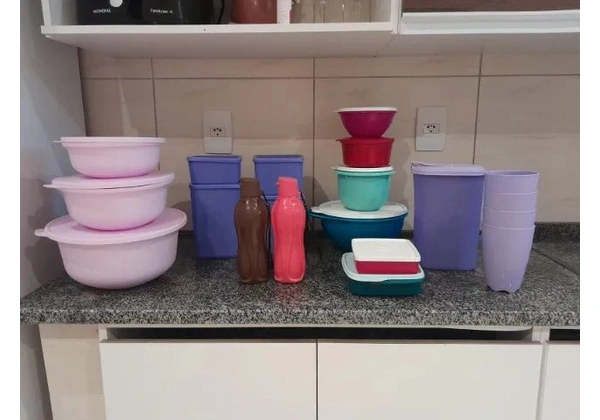 Vasilhas e kits Tupperware (20 itens)