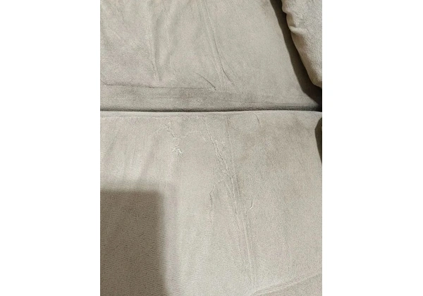 Sofá Retrátil à Venda - Conforto e Economia!