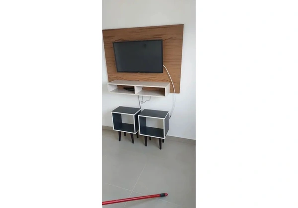 Painel e Móvel Auxiliar